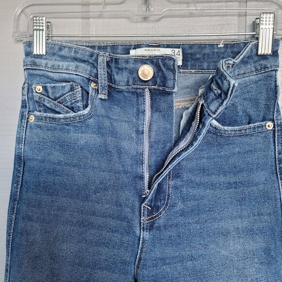 Stradivarius Mom Slim High-Rise Jeans. Size 2 - Picture 5 of 7